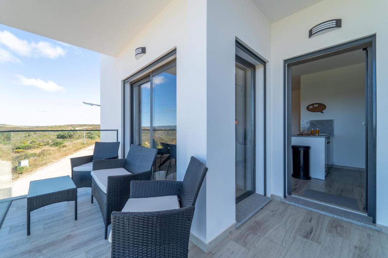 A Gaivota - Walking Distance To Monte Clerigo And Amoreira Beaches Aljezur Exterior foto